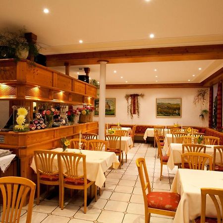 Gasthaus Buerger-Stube ザスバッハ・アム・カイザーシュトゥール エクステリア 写真
